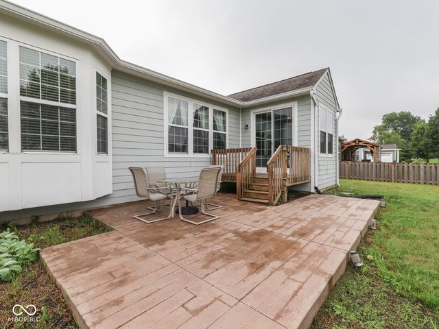 526 King Fisher Drive, Brownsburg, IN 46112