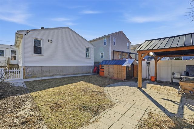 15 gage Street, Providence, RI 02909