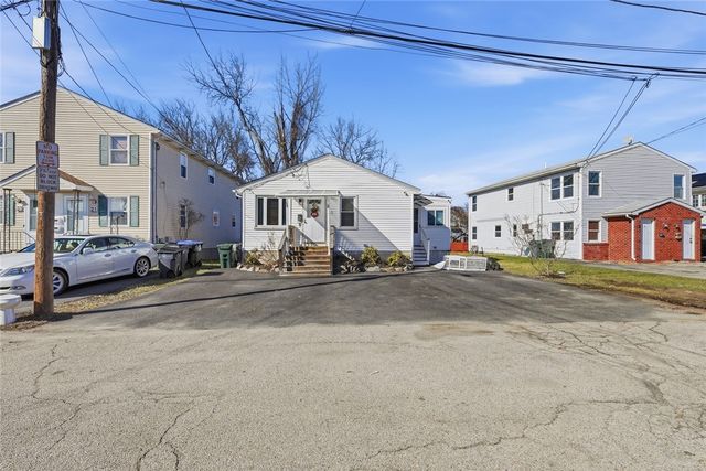 15 gage Street, Providence, RI 02909