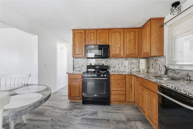 15 gage Street, Providence, RI 02909