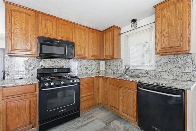 15 gage Street, Providence, RI 02909