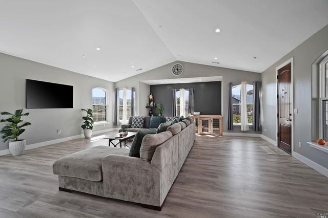 15350 Mustang Ct, Middletown, CA 95461