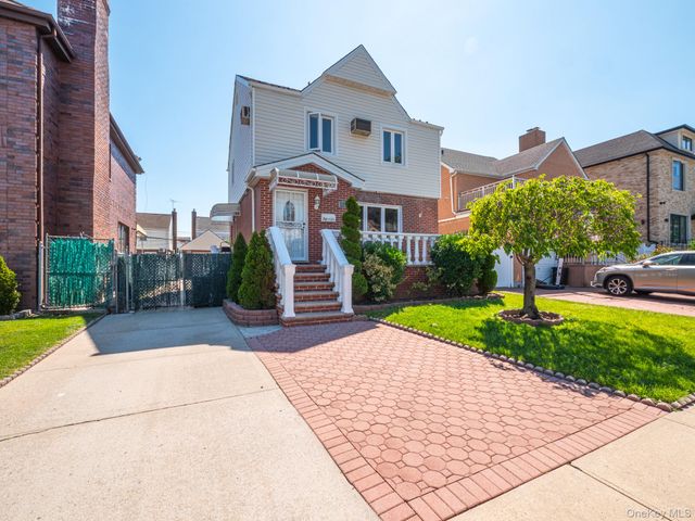 76-11 173rd Street, Fresh Meadows, NY 11366