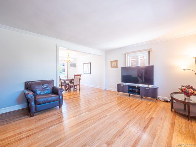 76-11 173rd Street, Fresh Meadows, NY 11366