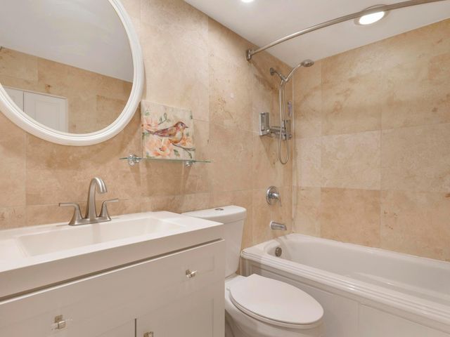 955 Egret Circle 102, Delray Beach, FL 33444