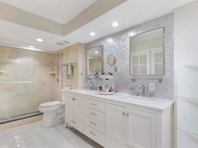 955 Egret Circle 102, Delray Beach, FL 33444