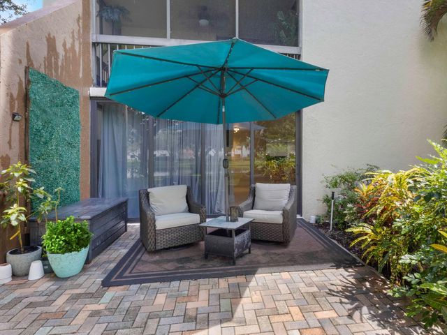 955 Egret Circle 102, Delray Beach, FL 33444