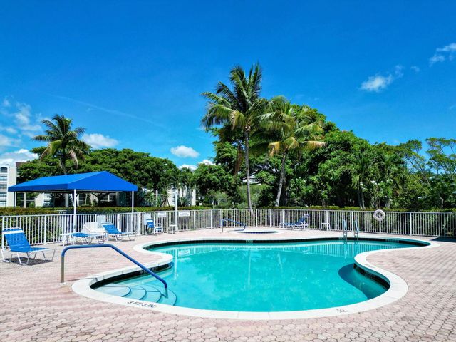 955 Egret Circle 102, Delray Beach, FL 33444