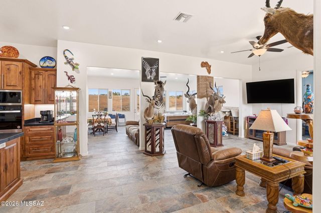 162 Lado De Loma Drive, Patagonia, AZ 85624