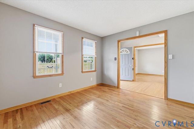 24534 Plantation Dr, Dinwiddie, VA 23803