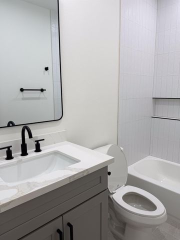 9005 Comal Street, Houston, TX 77051