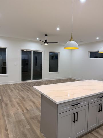 9005 Comal Street, Houston, TX 77051