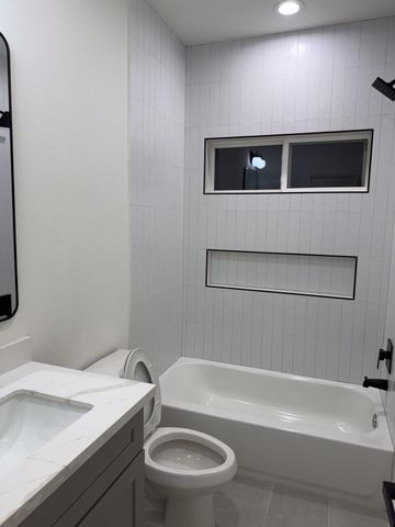 9005 Comal Street, Houston, TX 77051