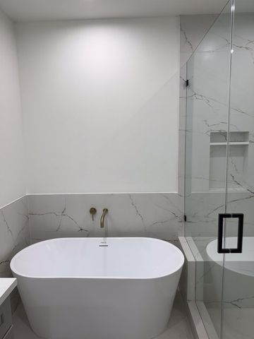 9005 Comal Street, Houston, TX 77051