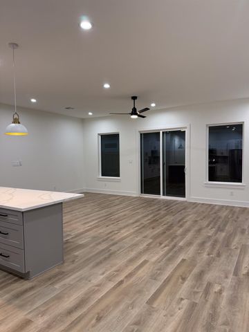 9005 Comal Street, Houston, TX 77051