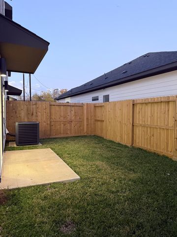 9005 Comal Street, Houston, TX 77051