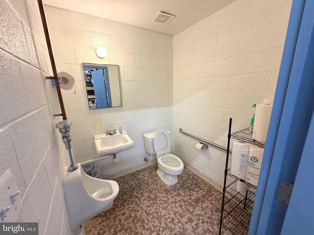 Image 12 of property listing at 101 SKIPJACK RD #2 & 7, Prince Frederick, MD 20678