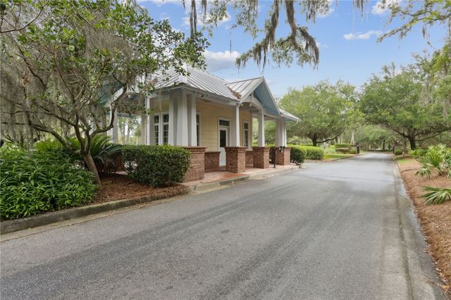 321 Harbour Island Circle, Waverly, GA 31565