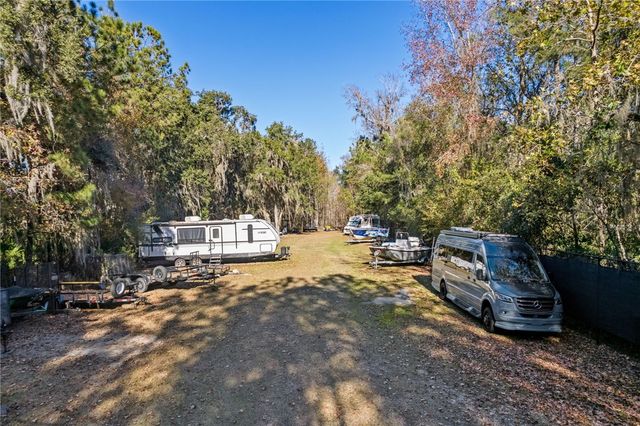 321 Harbour Island Circle, Waverly, GA 31565