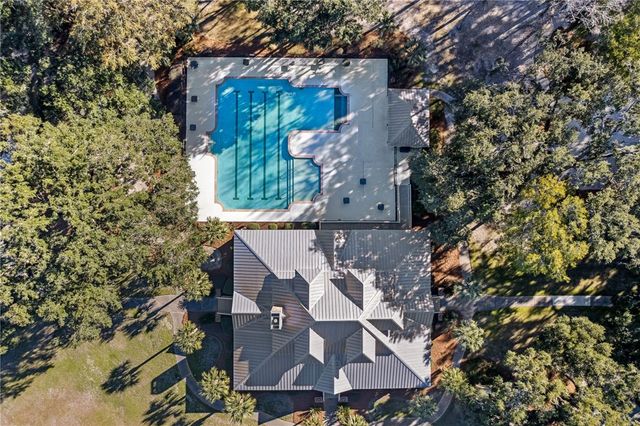 321 Harbour Island Circle, Waverly, GA 31565