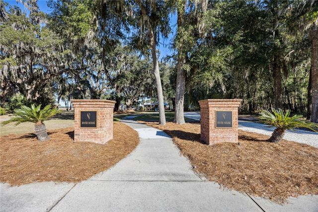 321 Harbour Island Circle, Waverly, GA 31565