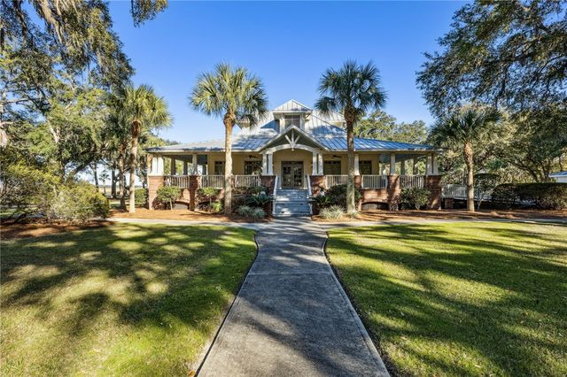 321 Harbour Island Circle, Waverly, GA 31565