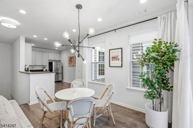 35 Aspen Dr, Cedar Grove Twp., NJ 07009