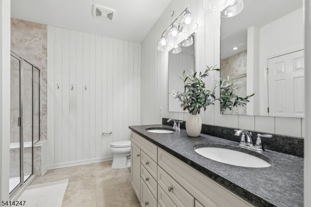 35 Aspen Dr, Cedar Grove Twp., NJ 07009