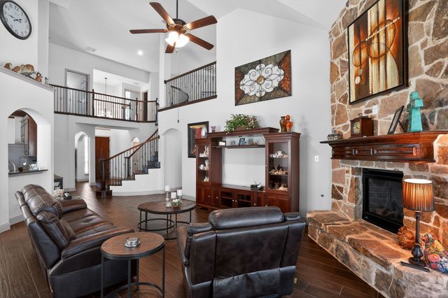 6500 Belhaven Drive, Fort Worth, TX 76123