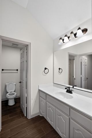 6500 Belhaven Drive, Fort Worth, TX 76123