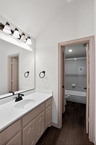 6500 Belhaven Drive, Fort Worth, TX 76123