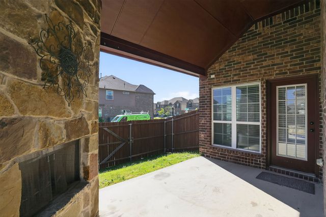 6500 Belhaven Drive, Fort Worth, TX 76123