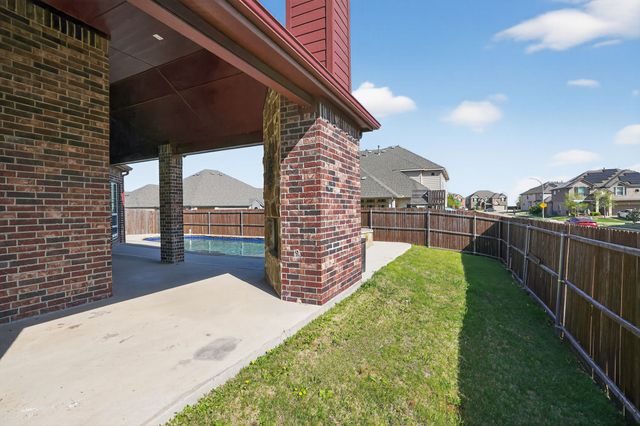 6500 Belhaven Drive, Fort Worth, TX 76123
