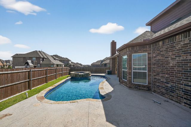 6500 Belhaven Drive, Fort Worth, TX 76123