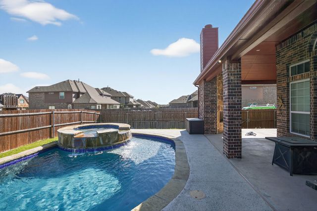 6500 Belhaven Drive, Fort Worth, TX 76123