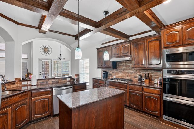 6500 Belhaven Drive, Fort Worth, TX 76123