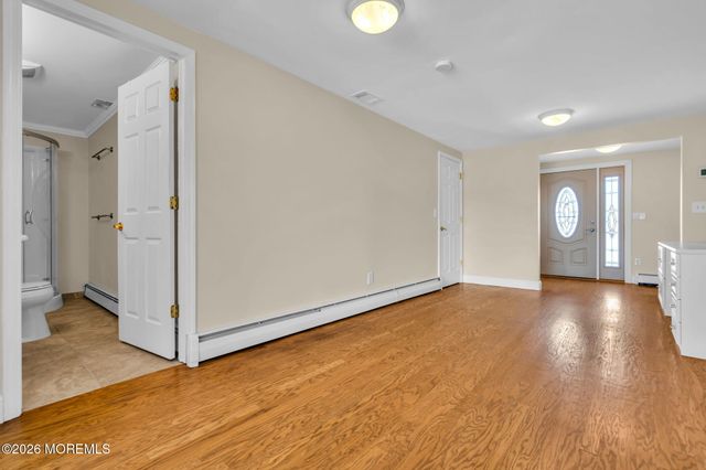 109 Englewood Avenue, Barnegat, NJ 08005