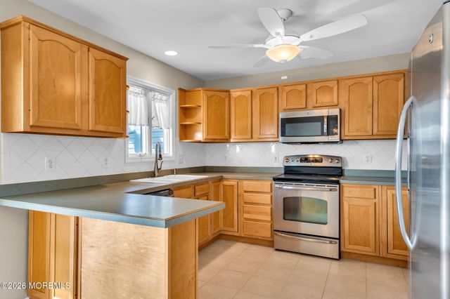 109 Englewood Avenue, Barnegat, NJ 08005