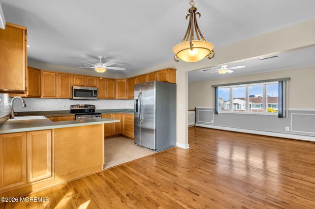 109 Englewood Avenue, Barnegat, NJ 08005