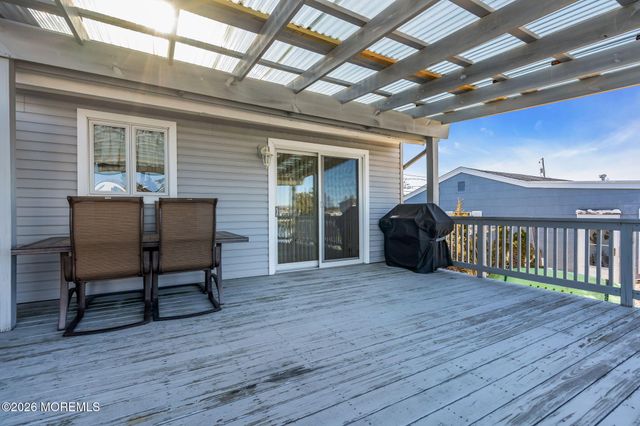 109 Englewood Avenue, Barnegat, NJ 08005
