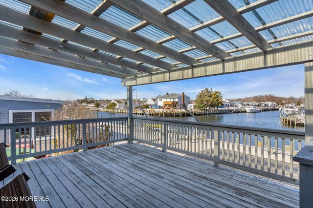 109 Englewood Avenue, Barnegat, NJ 08005