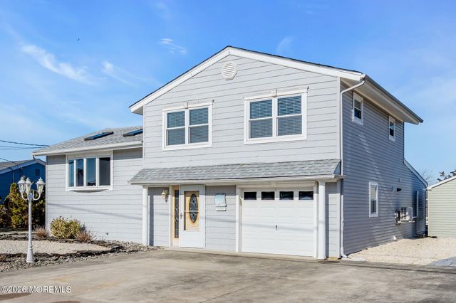109 Englewood Avenue, Barnegat, NJ 08005