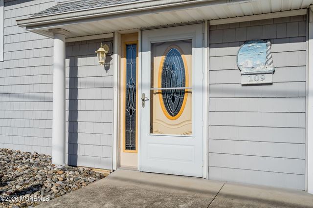 109 Englewood Avenue, Barnegat, NJ 08005