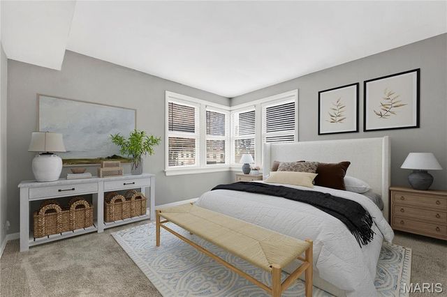 907 S Hanley Road 5, Clayton, MO 63105