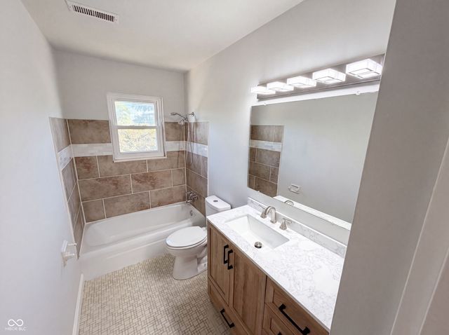 3135 E 52nd Street UNIT E, Indianapolis, IN 46205