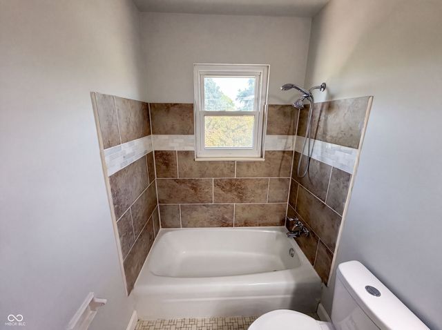 3135 E 52nd Street UNIT E, Indianapolis, IN 46205