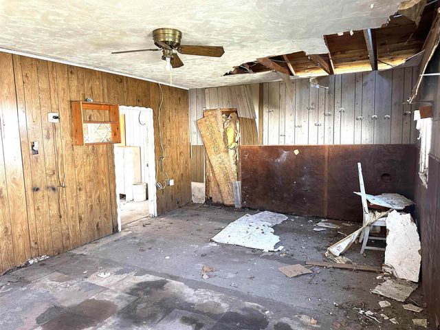 1027 N 5th St, Salina, KS 67401