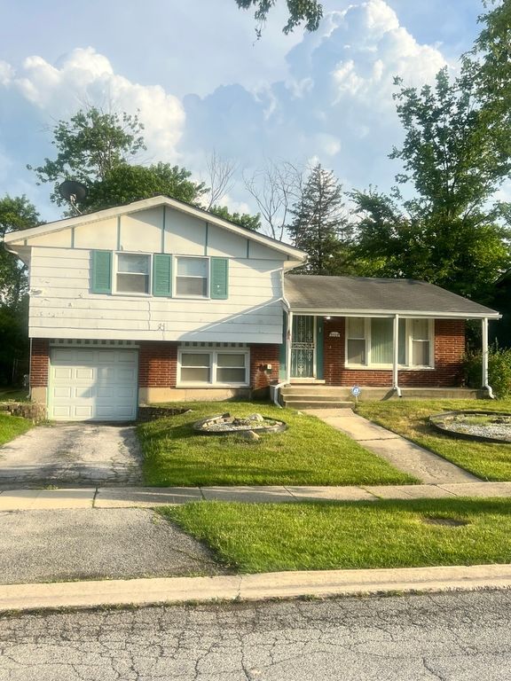 3325 Laurel Lane, Hazel Crest, IL 60429