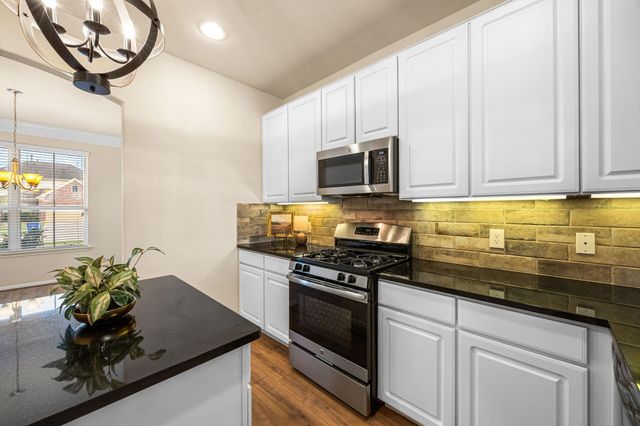 2922 Coachmaker Trail, Rosenberg, TX 77471