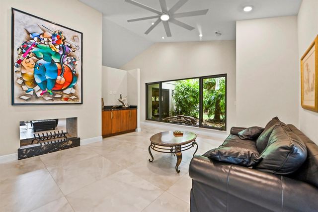13067 Doubletree Circle, Wellington, FL 33414